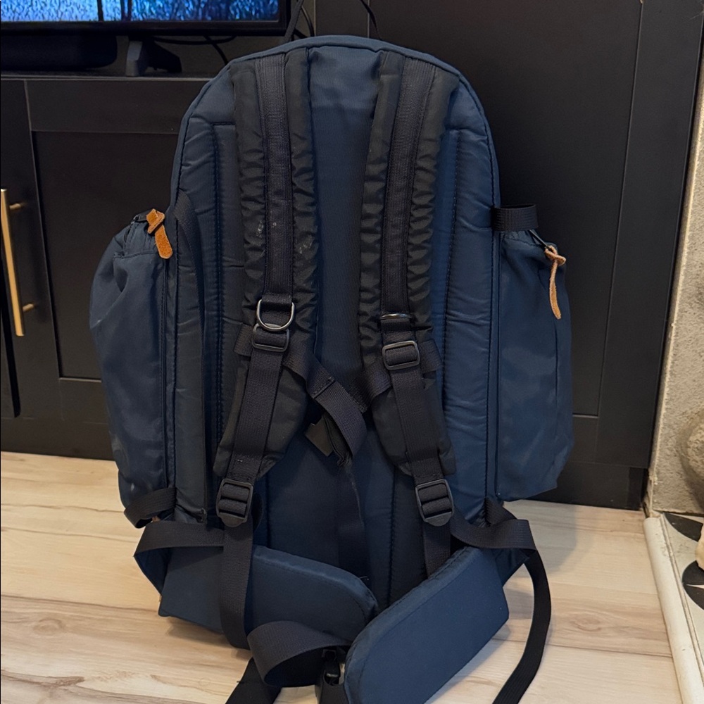 Vintage L.L.Bean Leather Bottom Backpack Navy Internal Frame Daypack - Picture 3 of 12